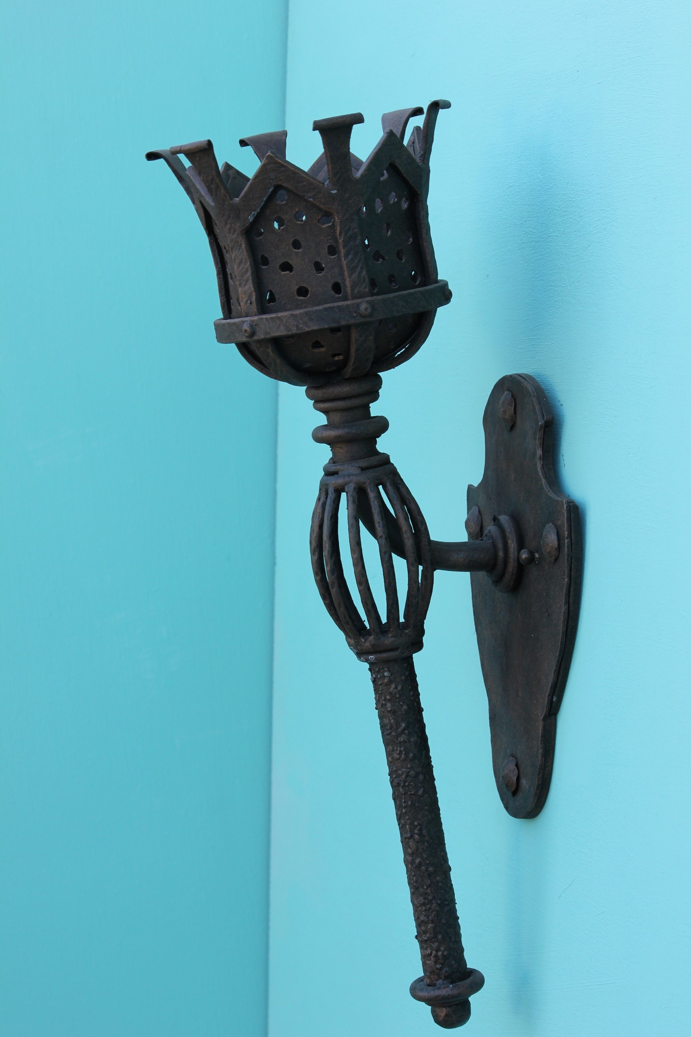 Famous 13 Medieval Wall Sconces Outdoor, 6side Lighting Medieval Style Intended For Gothic Outdoor Wall Lighting (View 18 of 20)
