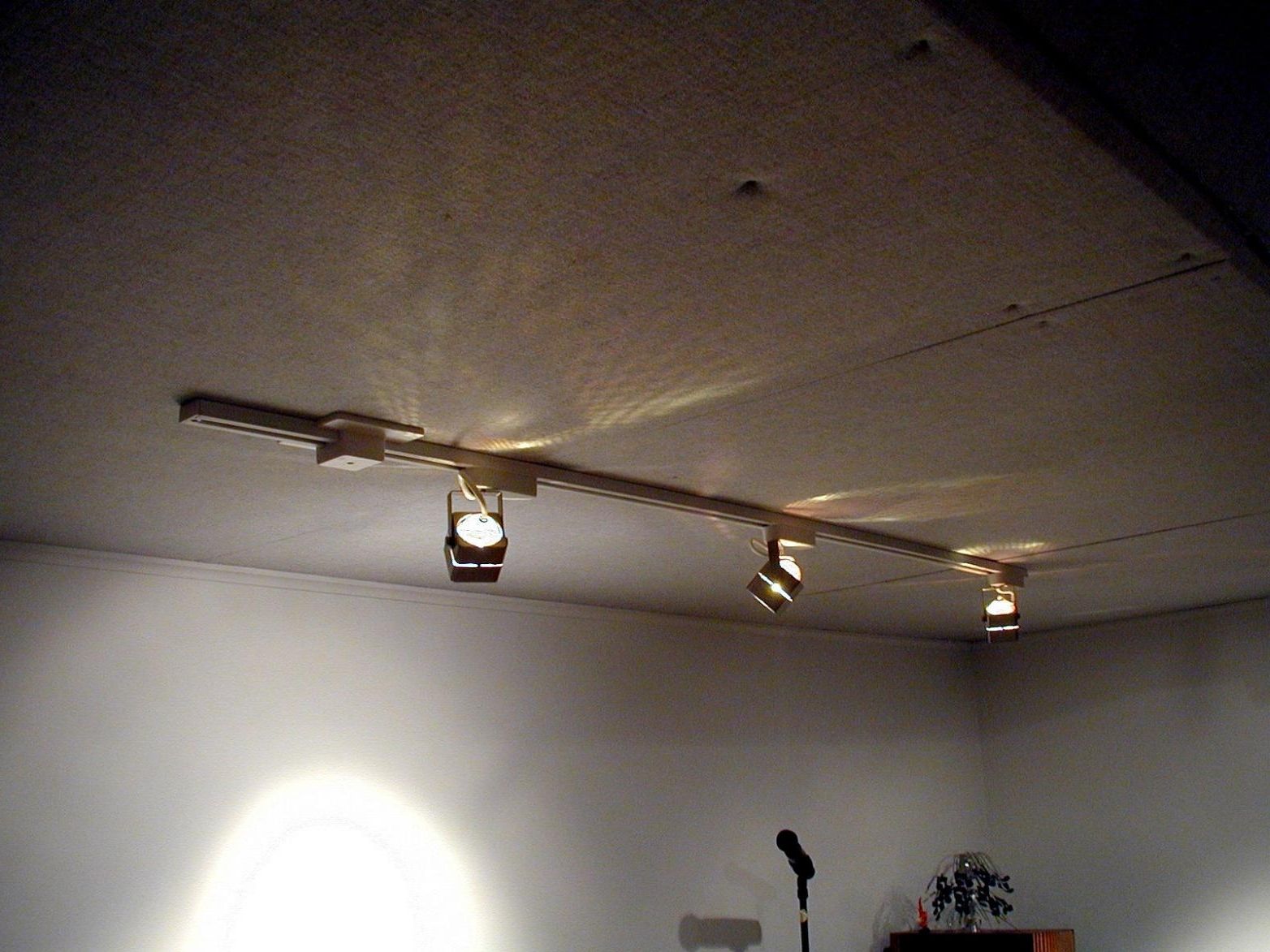 How To Install Track Lighting On Winlights (Photo 1 of 20)