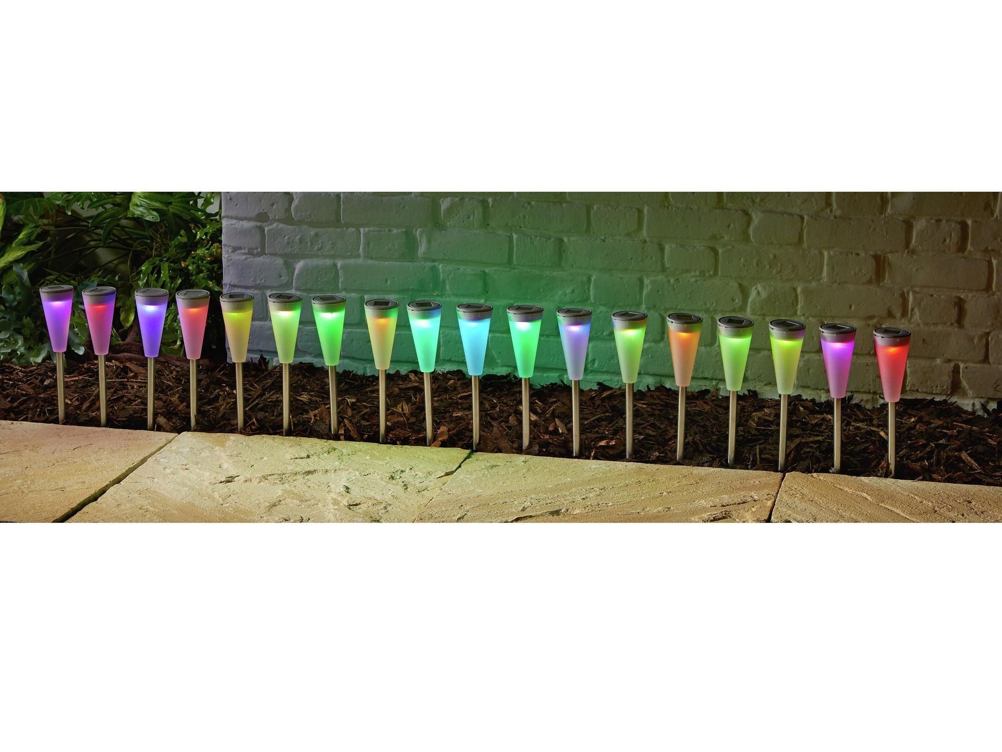 8 Best Solar Powered Lights (View 16 of 20)