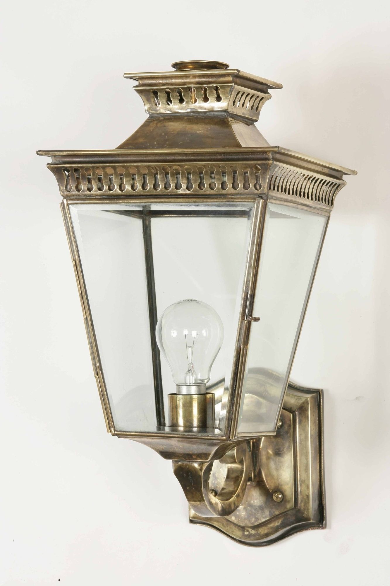 Pagoda Solid Brass Outdoor Wall Lantern From Richard Hathaway Lighting With Regard To Most Recently Released Outdoor Lanterns Lights (View 18 of 20)