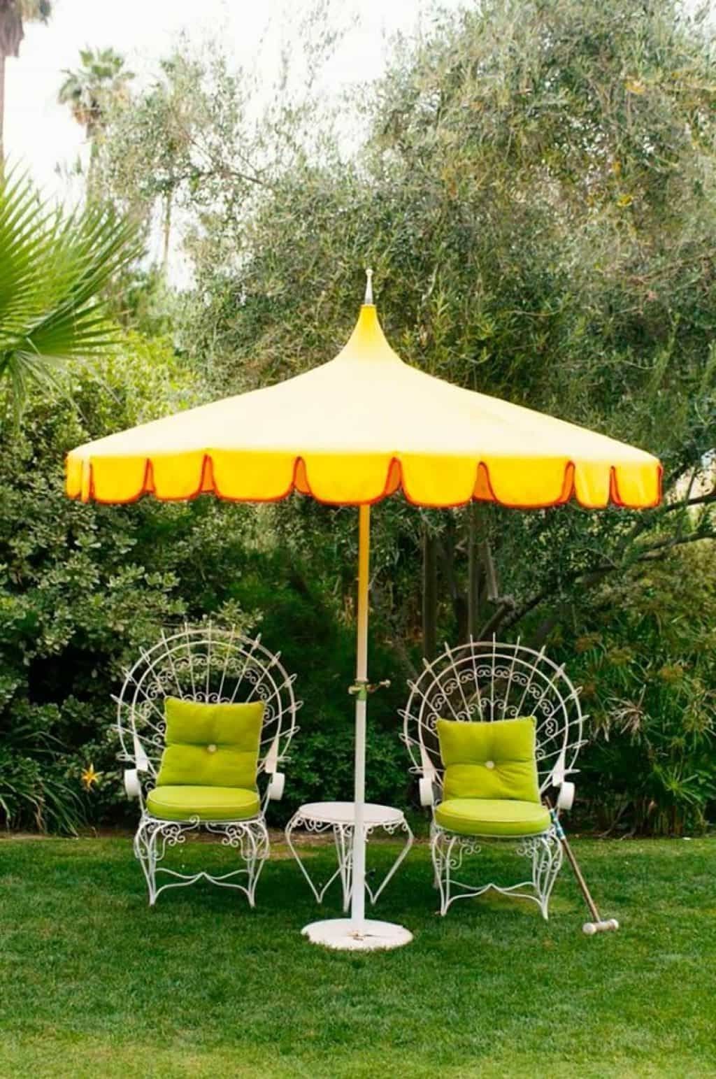 Popular Cantilever Patio Umbrella In The Backyard – Enjoy The Outdoor Areas Pertaining To Yellow Patio Umbrellas (View 11 of 20)