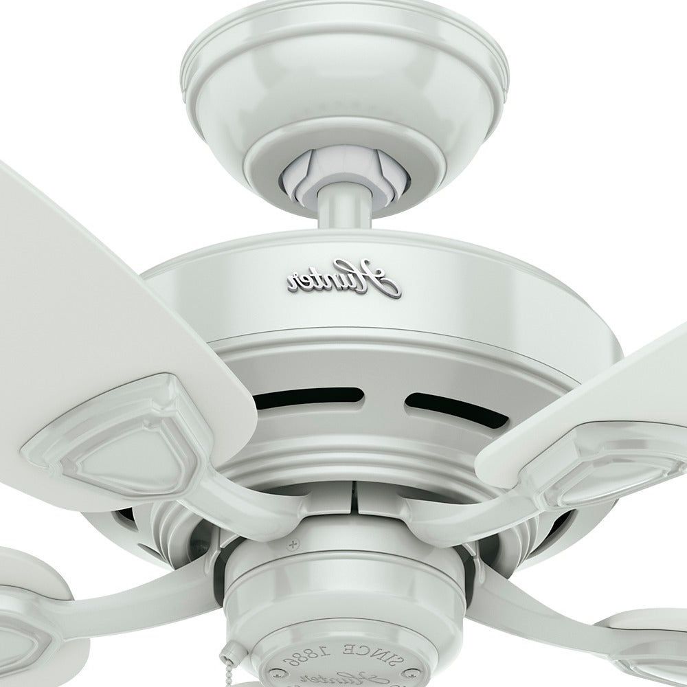 Well Liked Sea Wind 5 Blade Ceiling Fans For Hunter Sea Wind Collection White 48 Inch 5 White Plastic Blades Ceiling Fan (Photo 4 of 20)