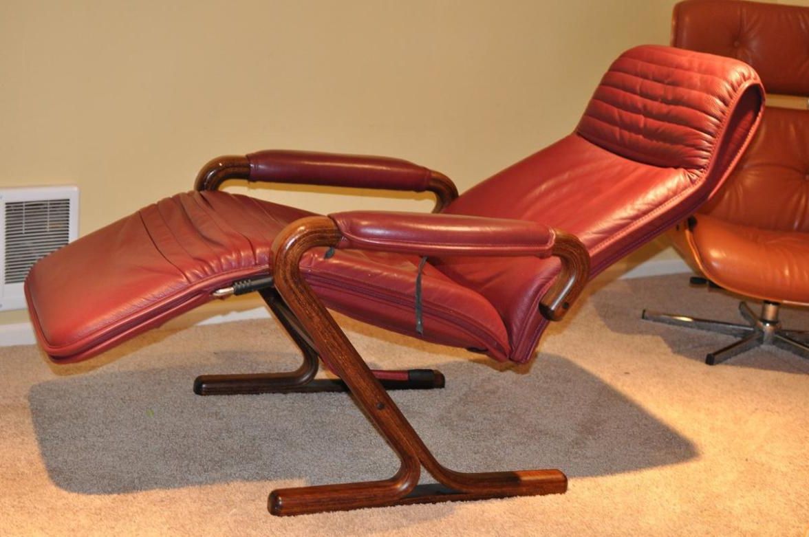 Extra Wide Recliner Lounge Chairs With Widely Used 58 Reclining Zero Gravity Chair, Cozzia Zg 6000 Power (View 8 of 25)