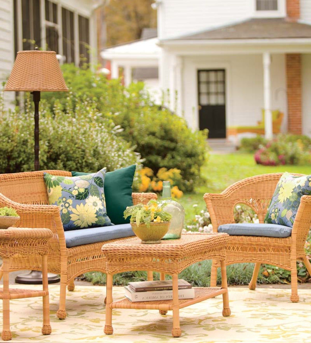 Green Outdoor Seating Patio Sets With Trendy All Weather Resin Outdoor Easy Care Wicker Seating And Table Set (View 6 of 15)