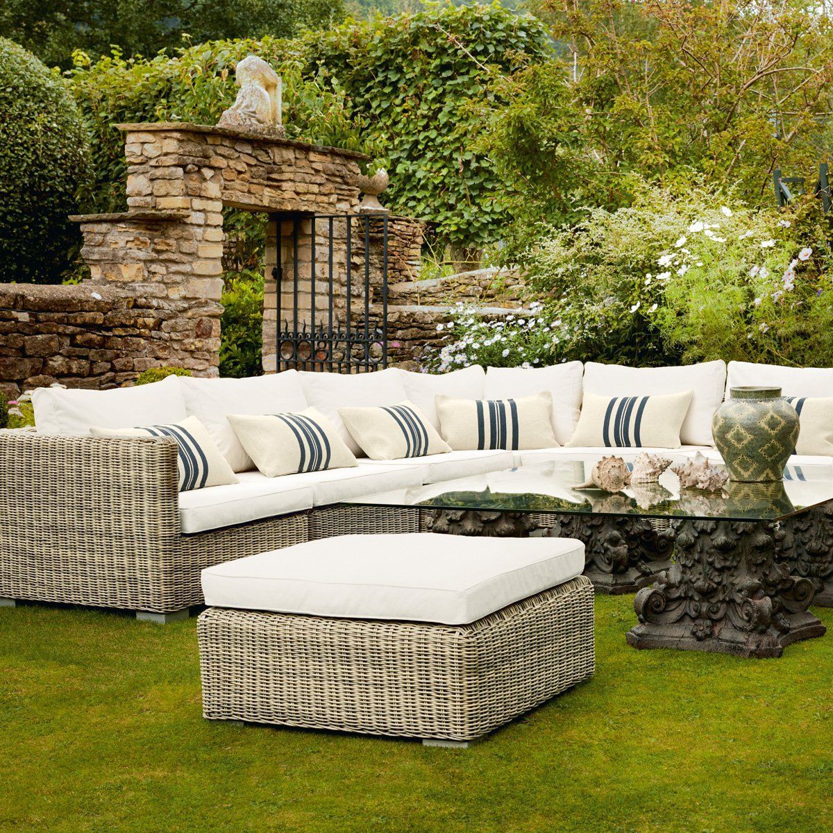 Well Known Green Outdoor Seating Patio Sets For Luccombe Outdoor Set (View 10 of 15)
