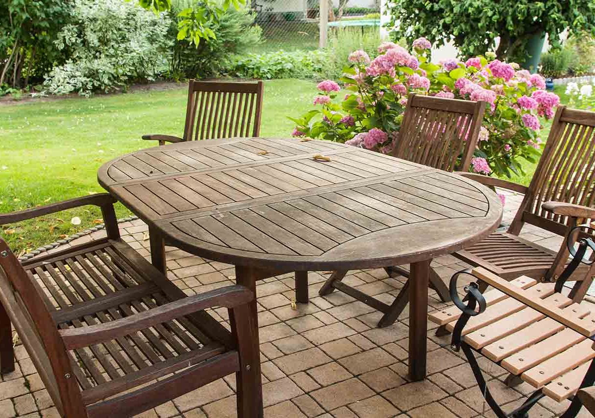 Best Pick Reports Pertaining To Paint Finish Outdoor Tables (View 8 of 15)