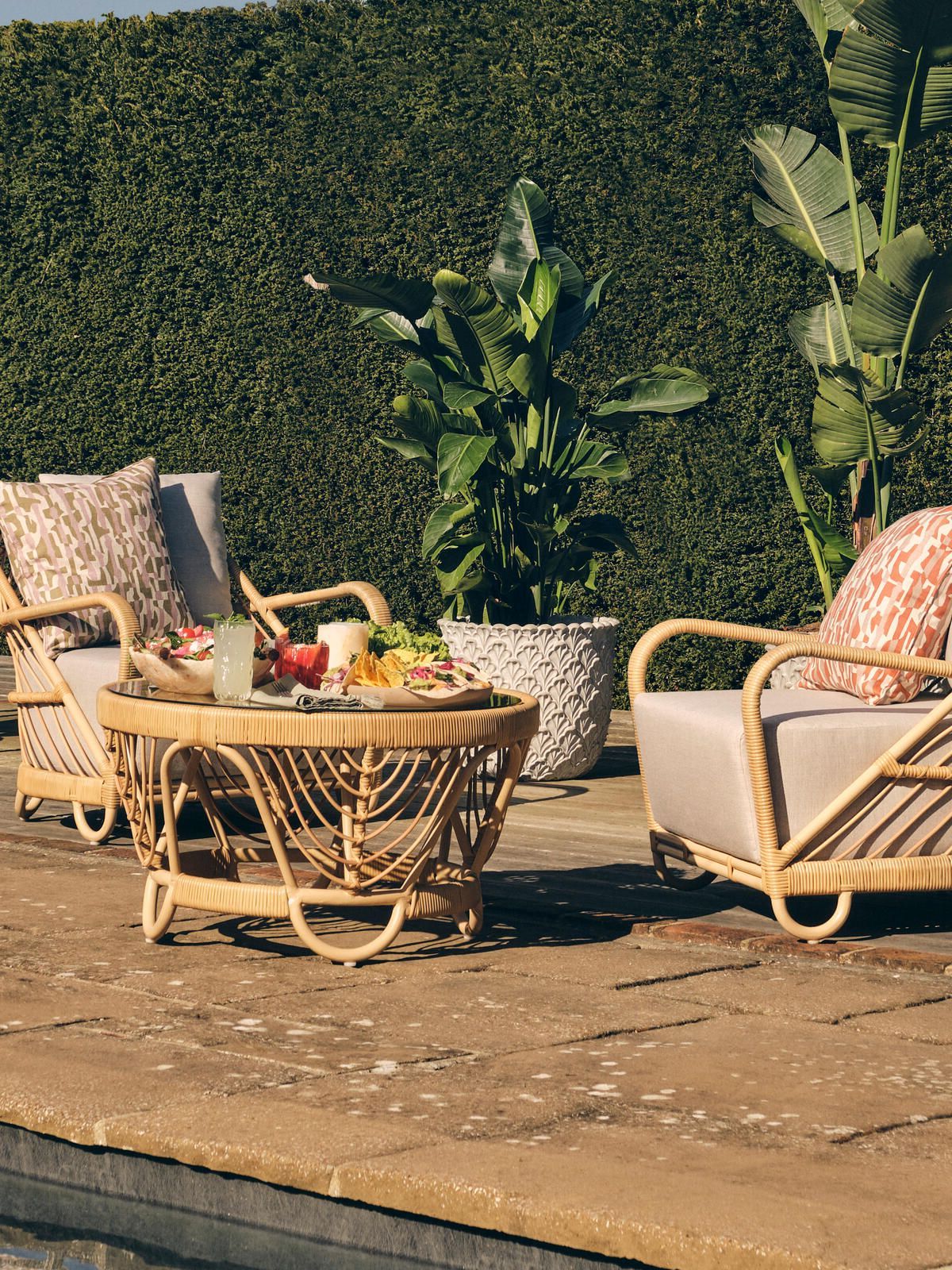 Rattan Outdoor Tables In Best And Newest Rattan Garden Furniture – 20 Must Buy Rattan Outdoor Furniture (View 1 of 15)