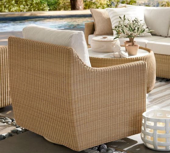 Swivel Outdoor Tables Regarding Well Liked Hampton Indoor/outdoor All Weather Wicker Swivel Lounge Chair (View 12 of 15)